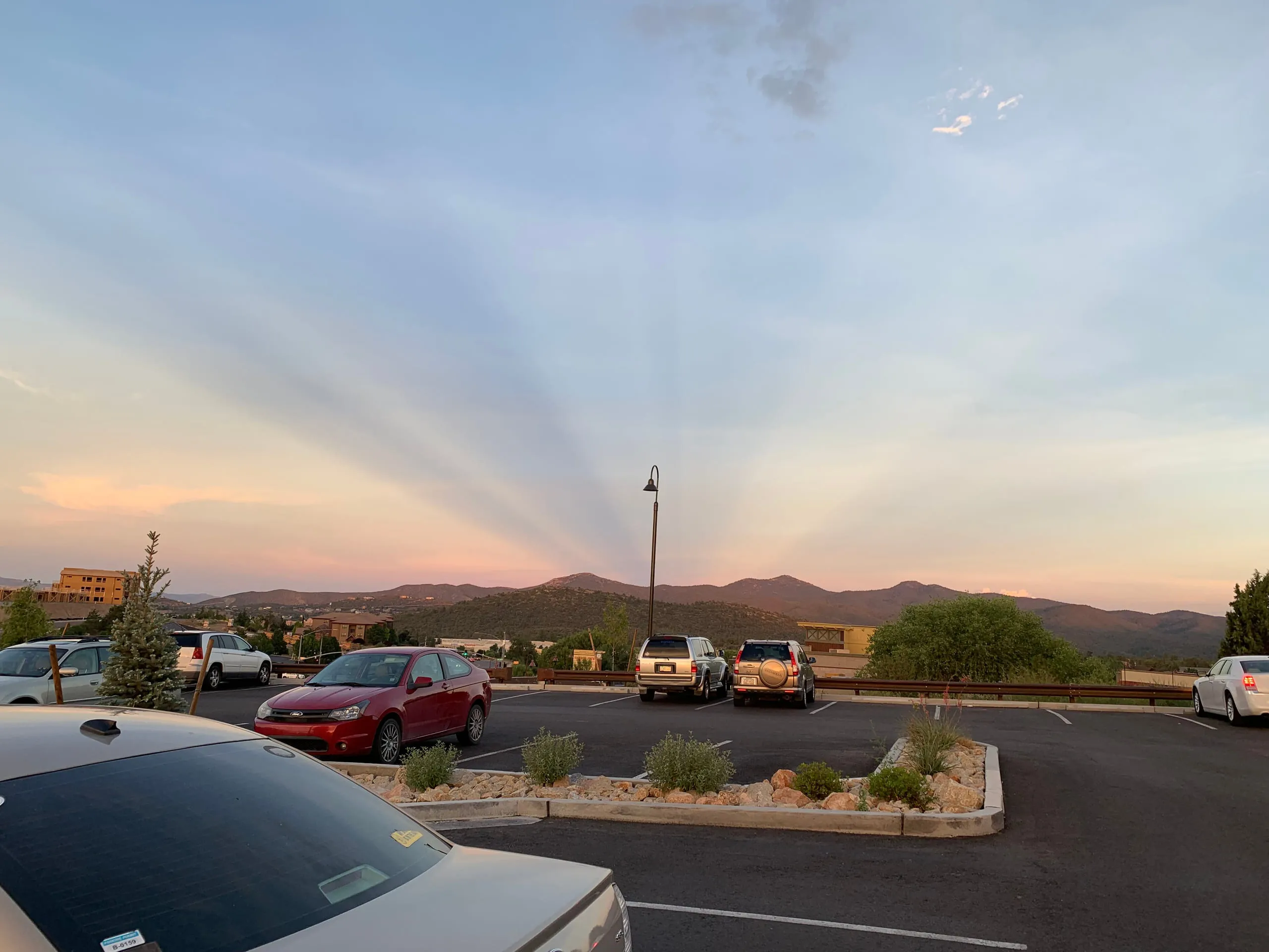 Anticrepuscular Rays